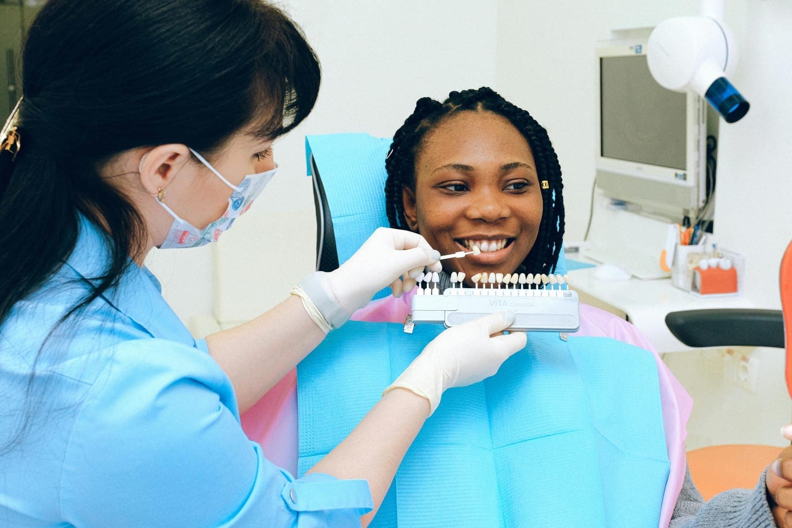 Professional teeth whitening and tooth bleaching results